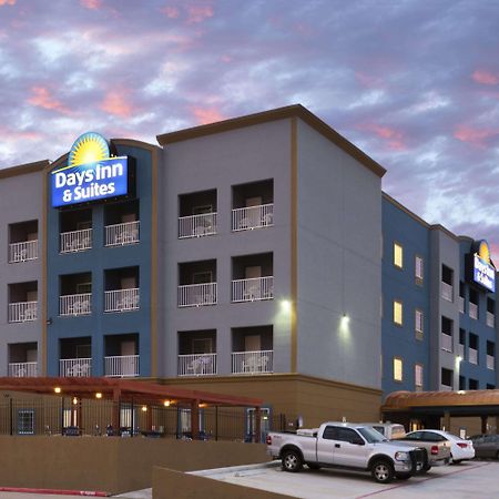 Days Inn & Suites By Wyndham Galveston West/Seawall Екстер'єр фото