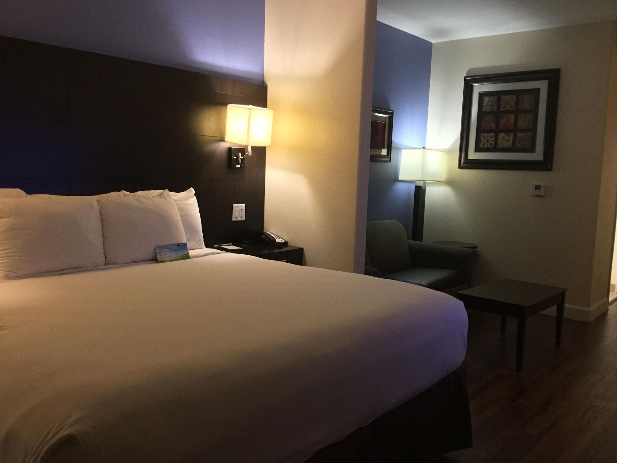 Days Inn & Suites By Wyndham Galveston West/Seawall Екстер'єр фото