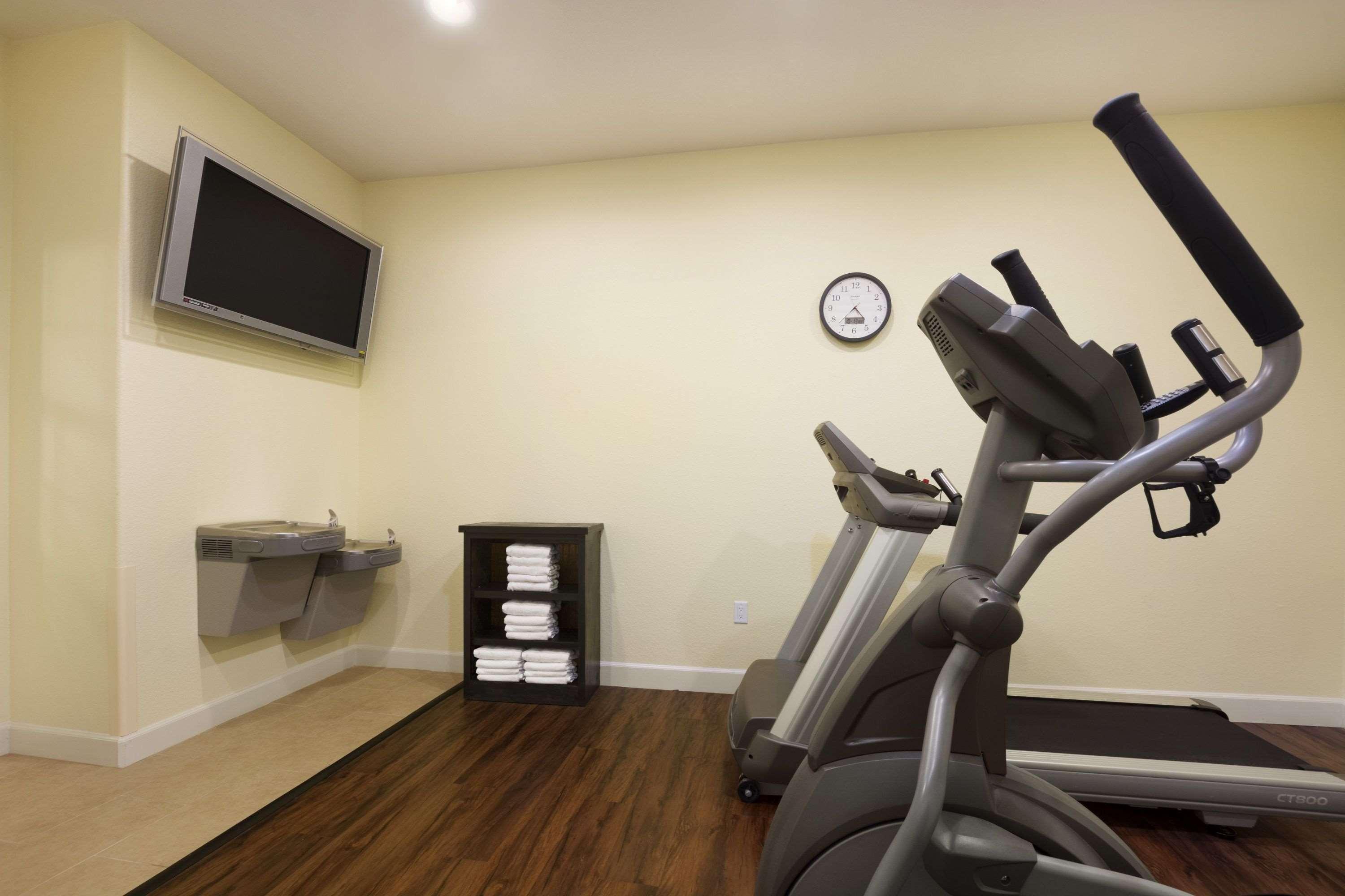 Days Inn & Suites By Wyndham Galveston West/Seawall Екстер'єр фото